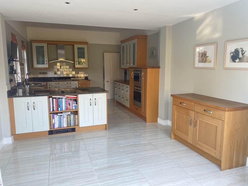 Modern Callerton Shaker Mornington Wood & White Door Kitchen